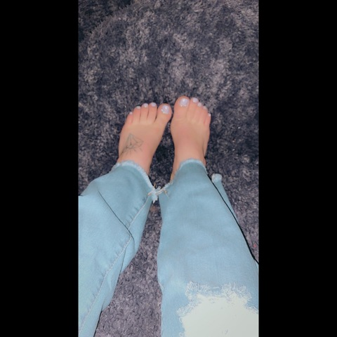 Header of pretty_feet_4_your_sole